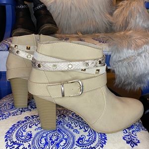 Jennifer Lopez Booties